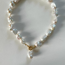 Comedie Necklace