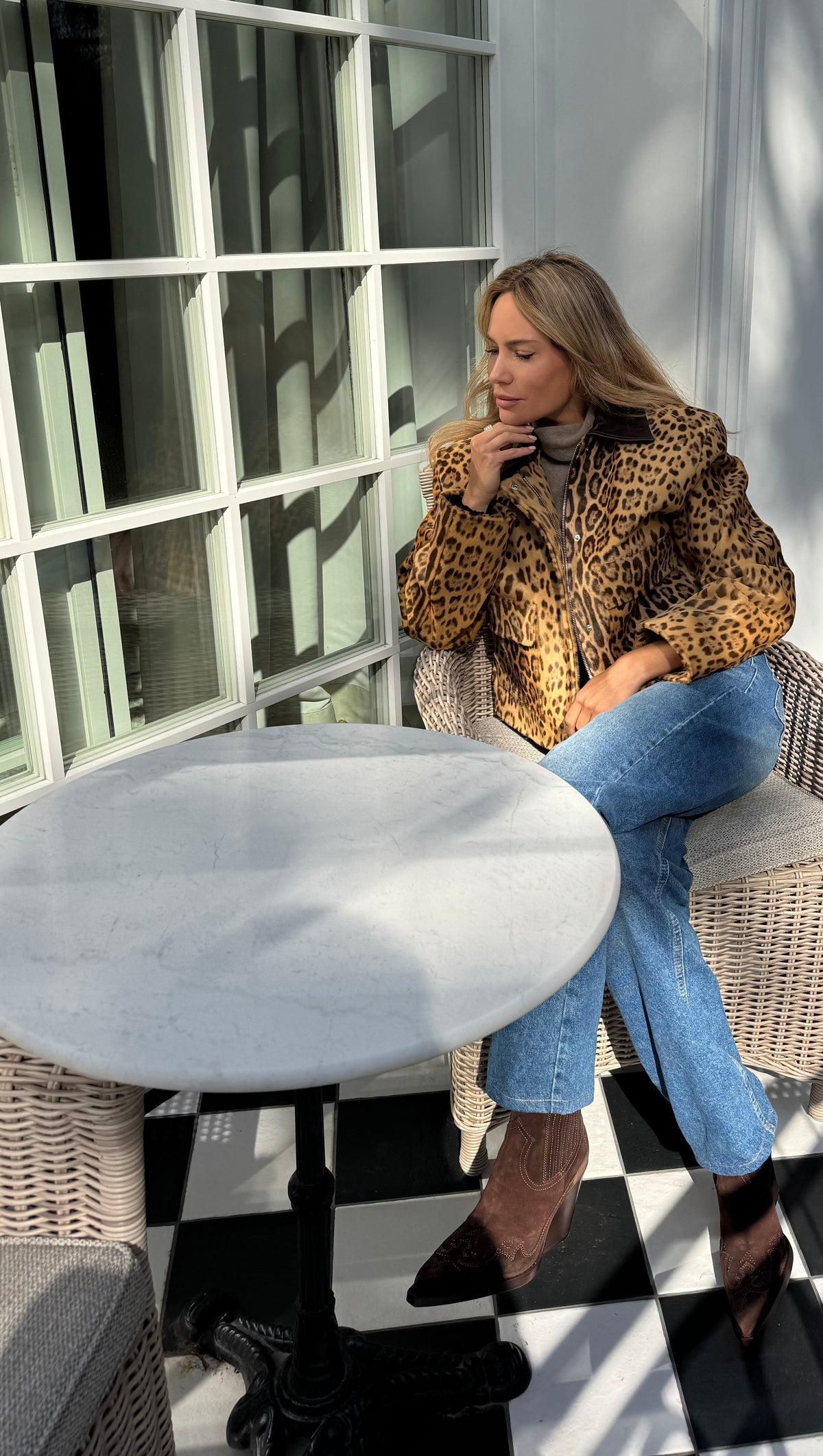 BEATE utility leopard print jacket with brown leather collar