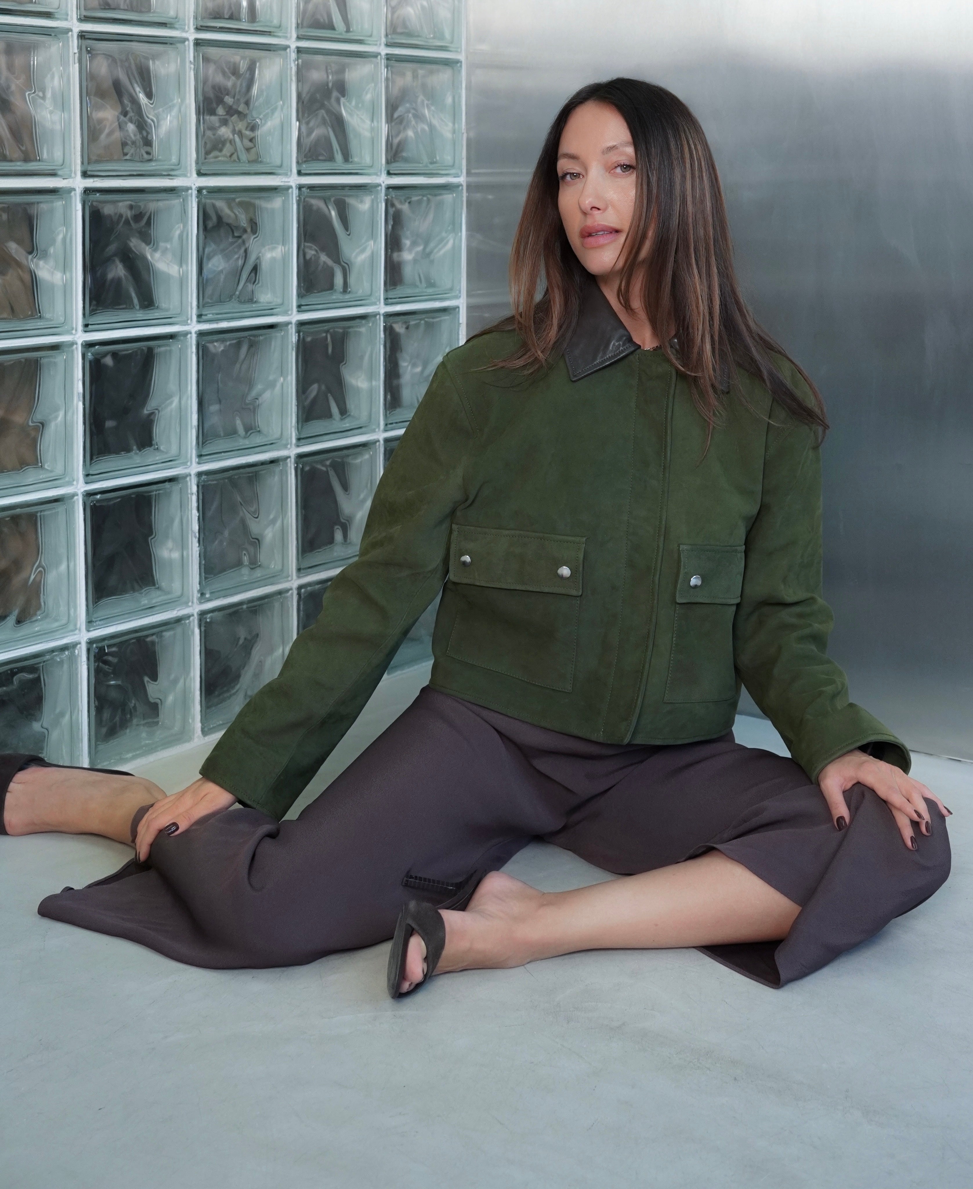 BEATE utility olive suede jacket with brown leather collar