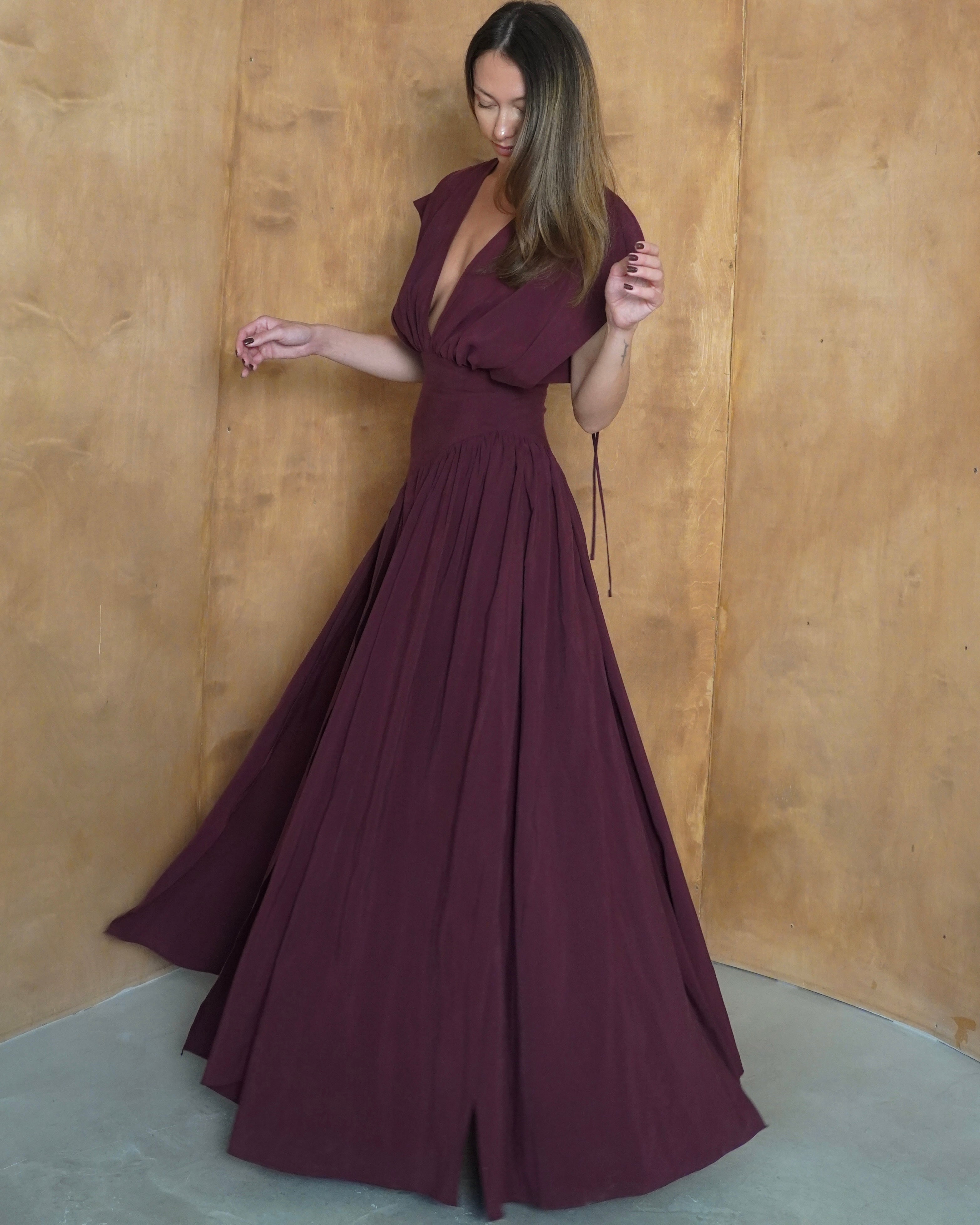 PRE-ORDER | LEGERTE open back maxi dress in burgundy