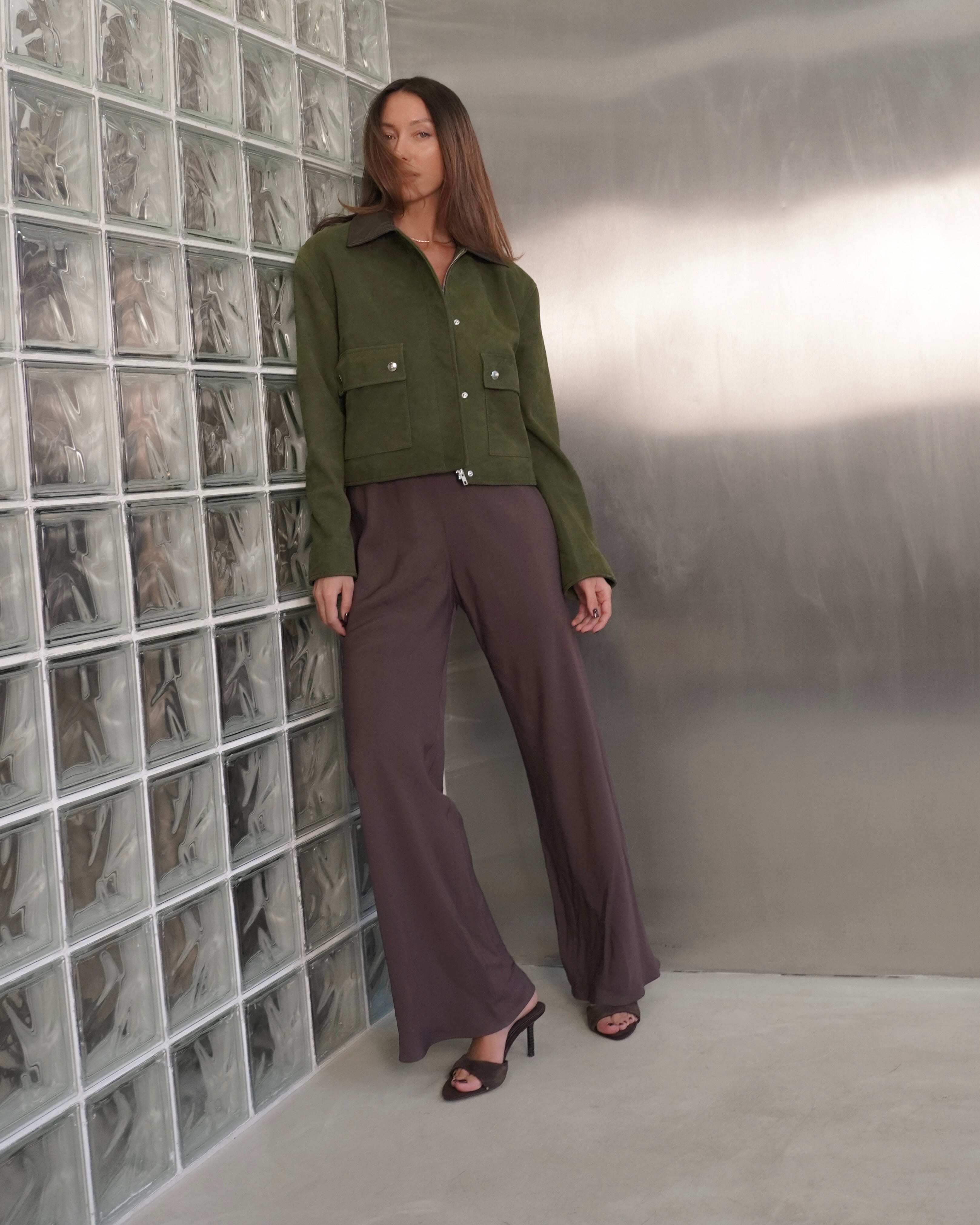 BEATE utility olive suede jacket with brown leather collar