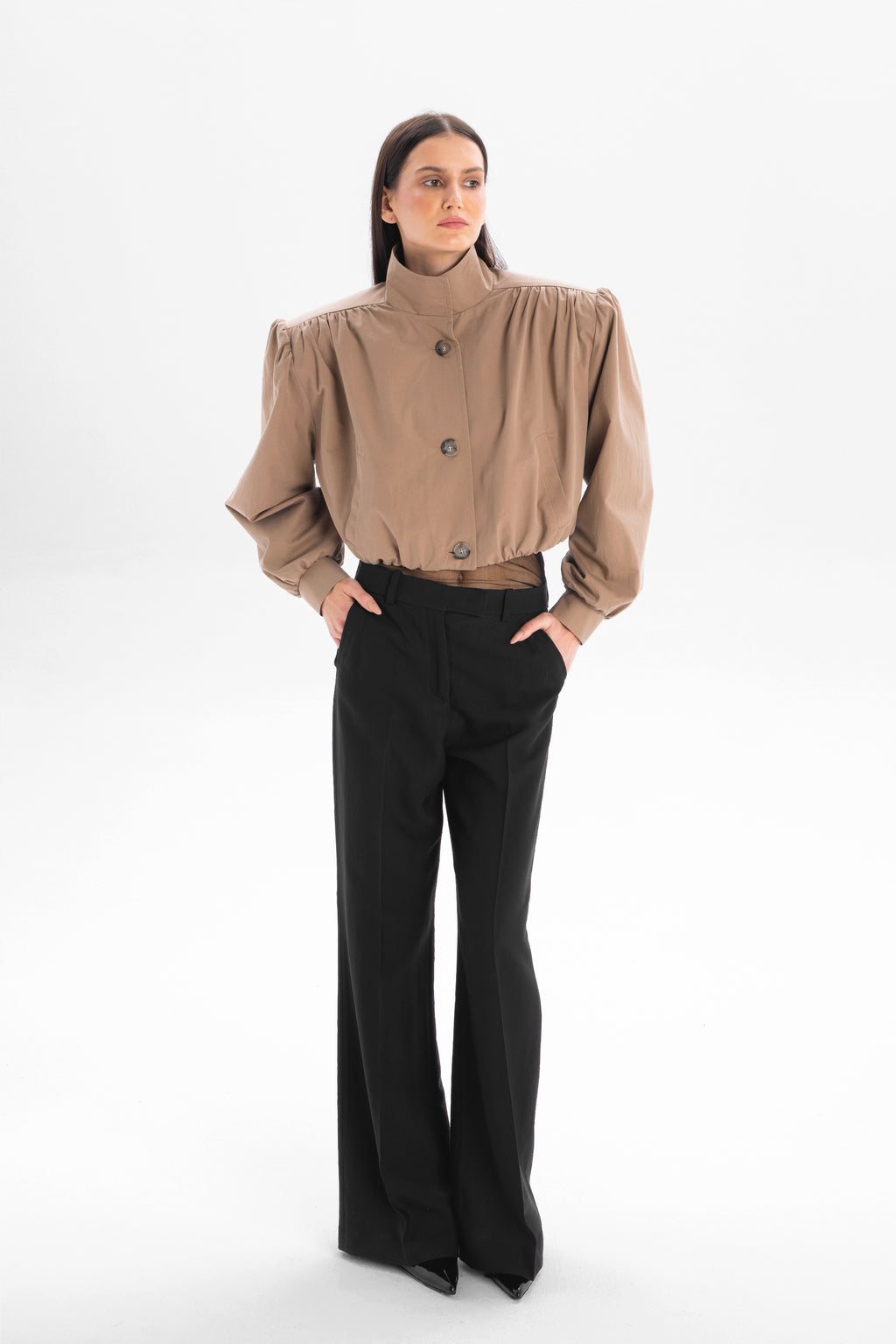ENCHANTÉ cropped jacket in beige trench