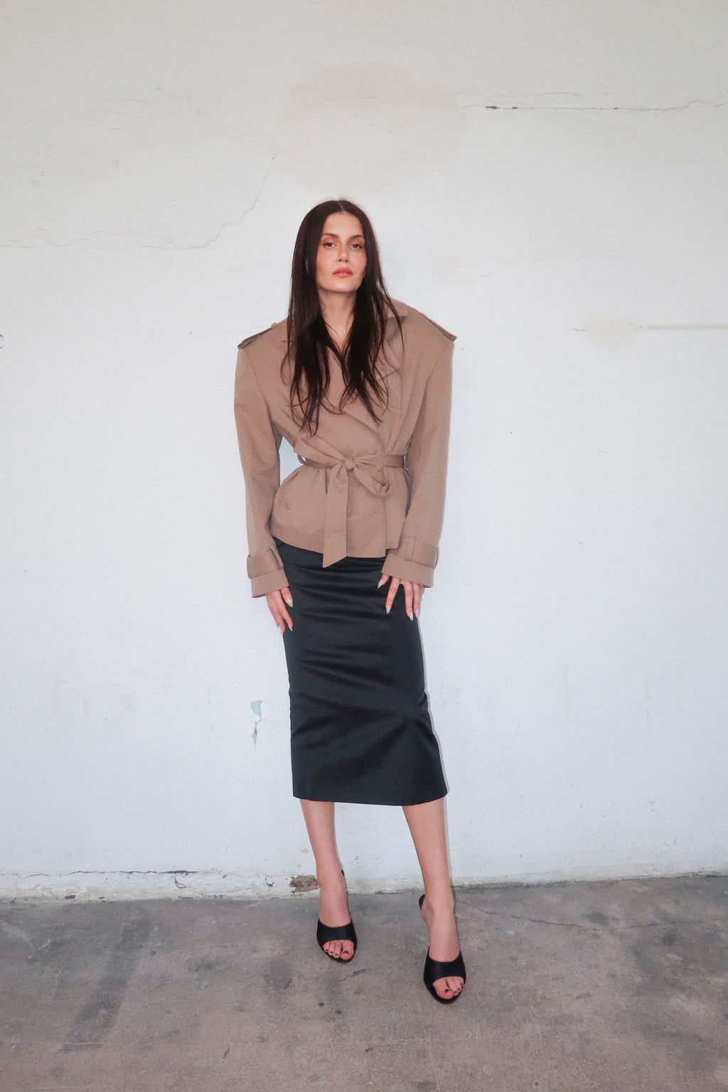 AMBITION short trench coat
