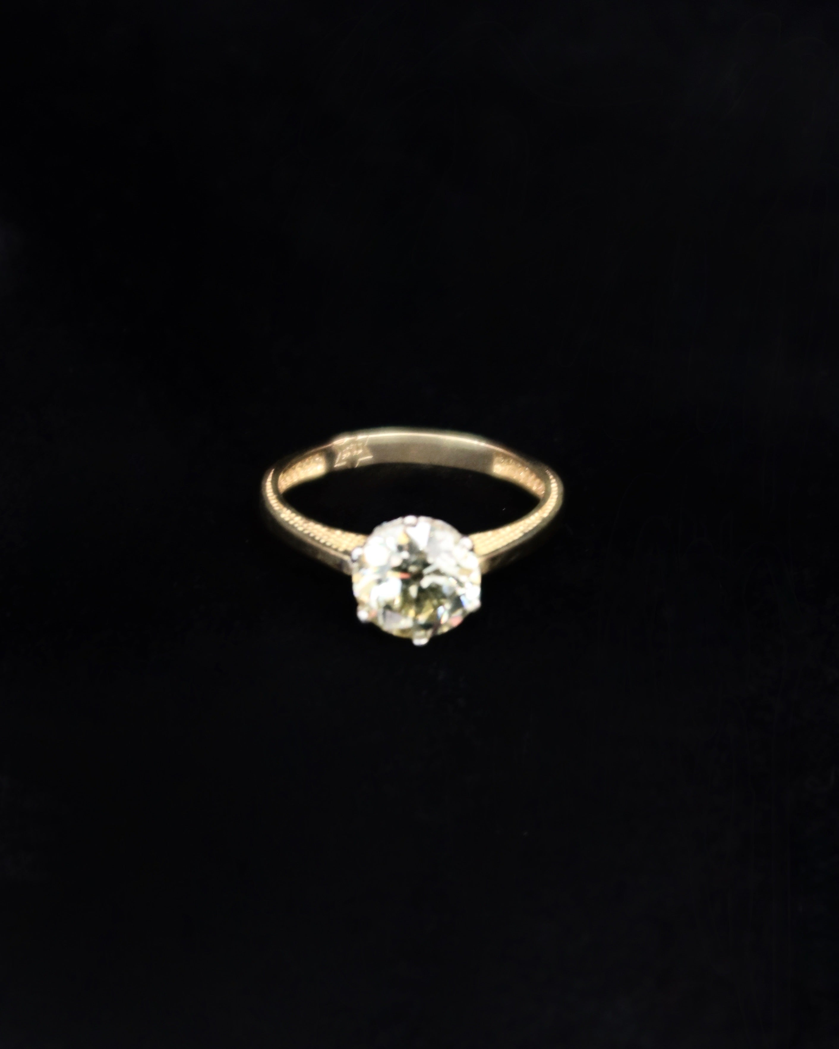 Ring Lumière Solitaire