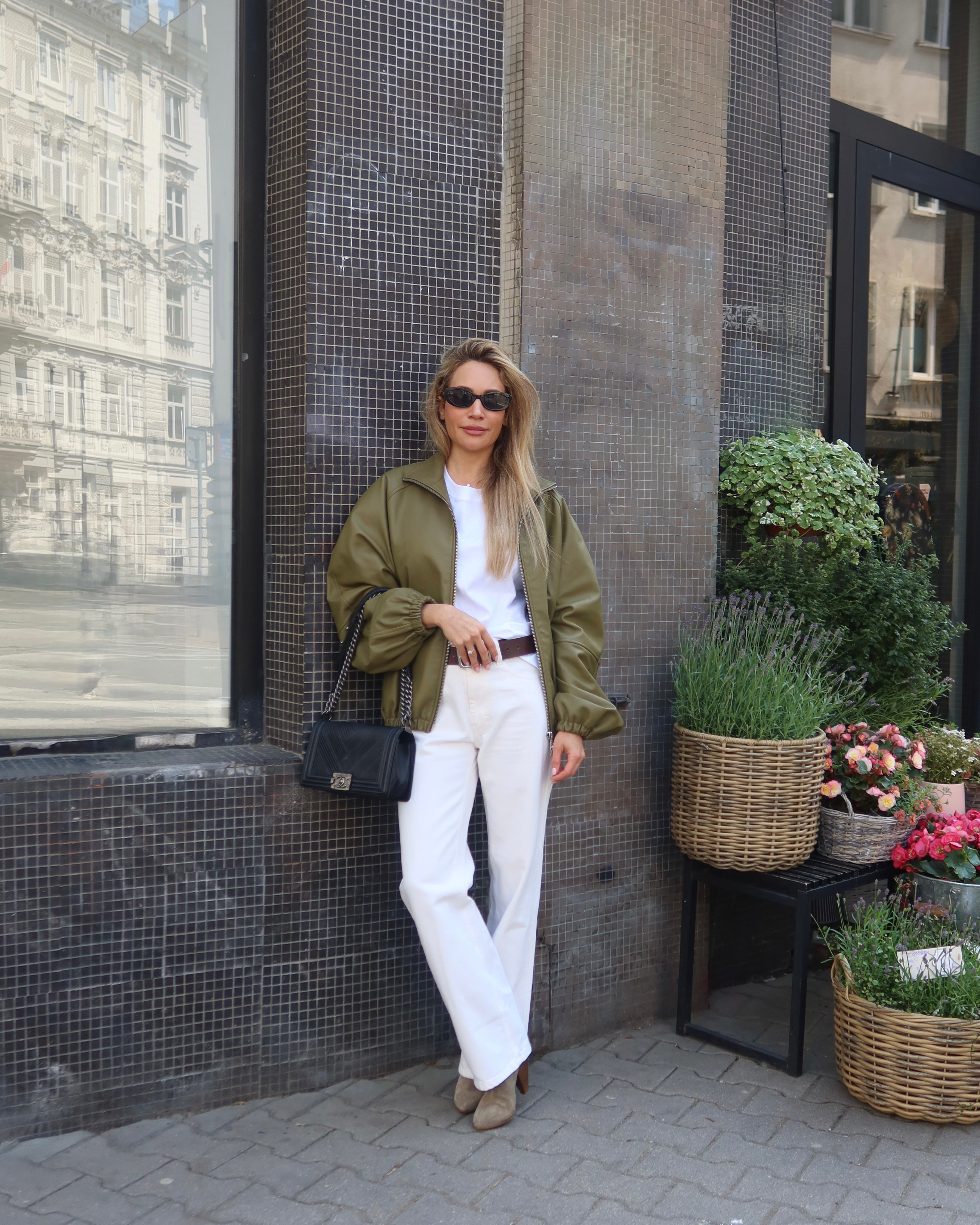 CALME SYMPLE Oversized-Bomberjacke mit Kragen aus Olivenleder