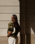 CALME SYMPLE Oversized-Bomberjacke mit Kragen aus Olivenleder