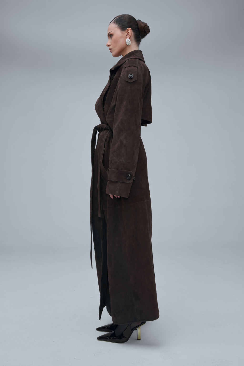 SENSUALITÉ full lenght belted coat in dark brown suede