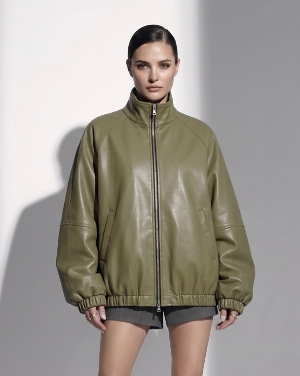 CALME SYMPLE Oversized-Bomberjacke mit Kragen aus Olivenleder