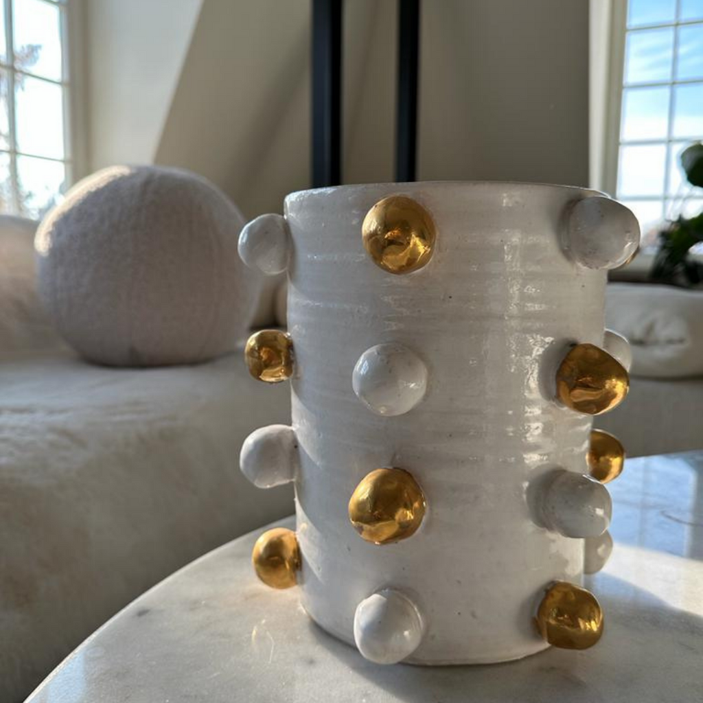 YVES-VASE